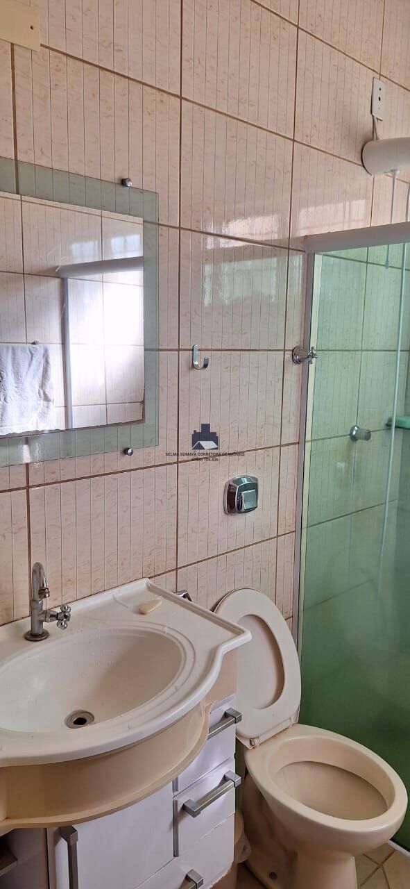 Casa com 3 quartos à venda, 217m² — foto 16 de 24