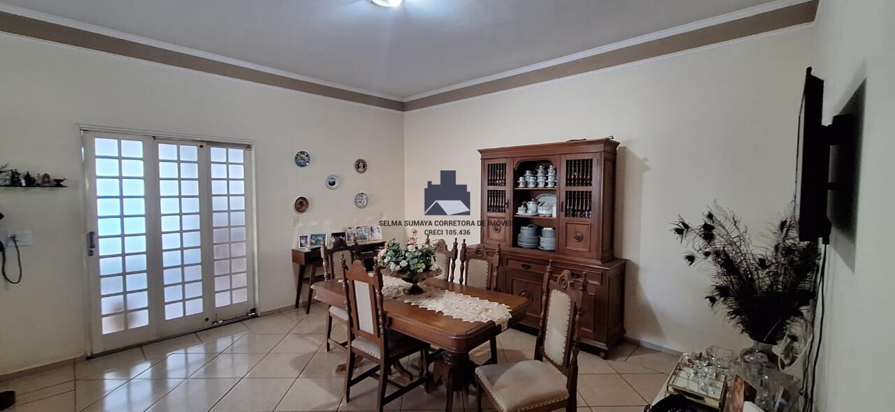 Casa com 3 quartos à venda, 217m² — foto 4 de 24