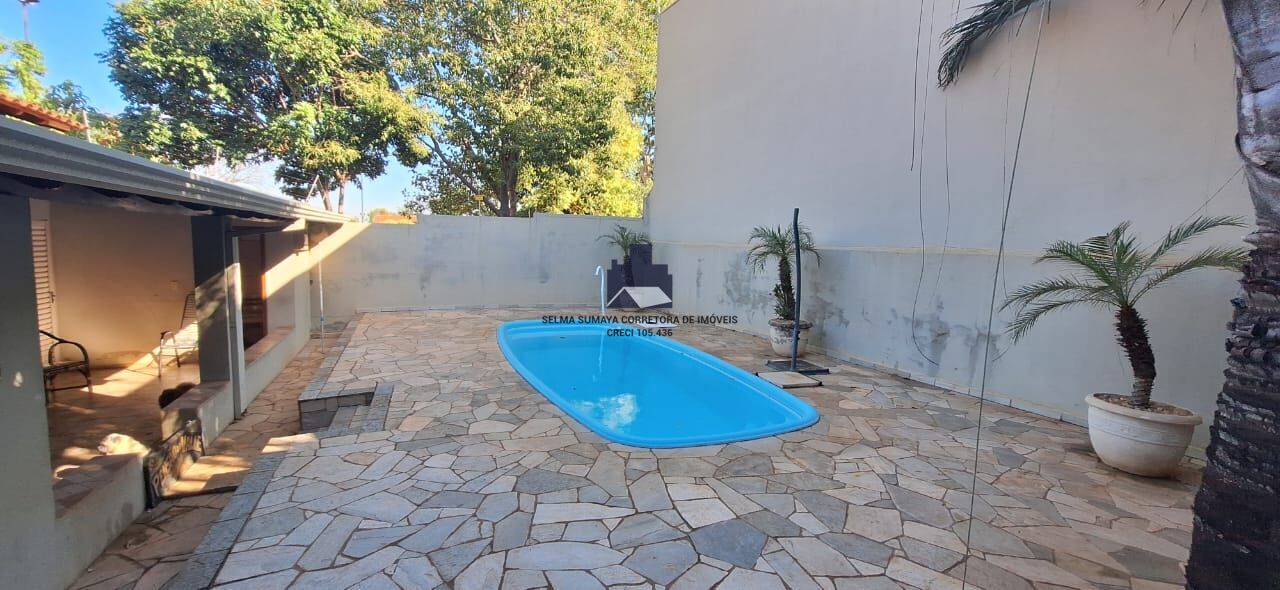 Casa com 3 quartos à venda, 217m² — foto 8 de 24