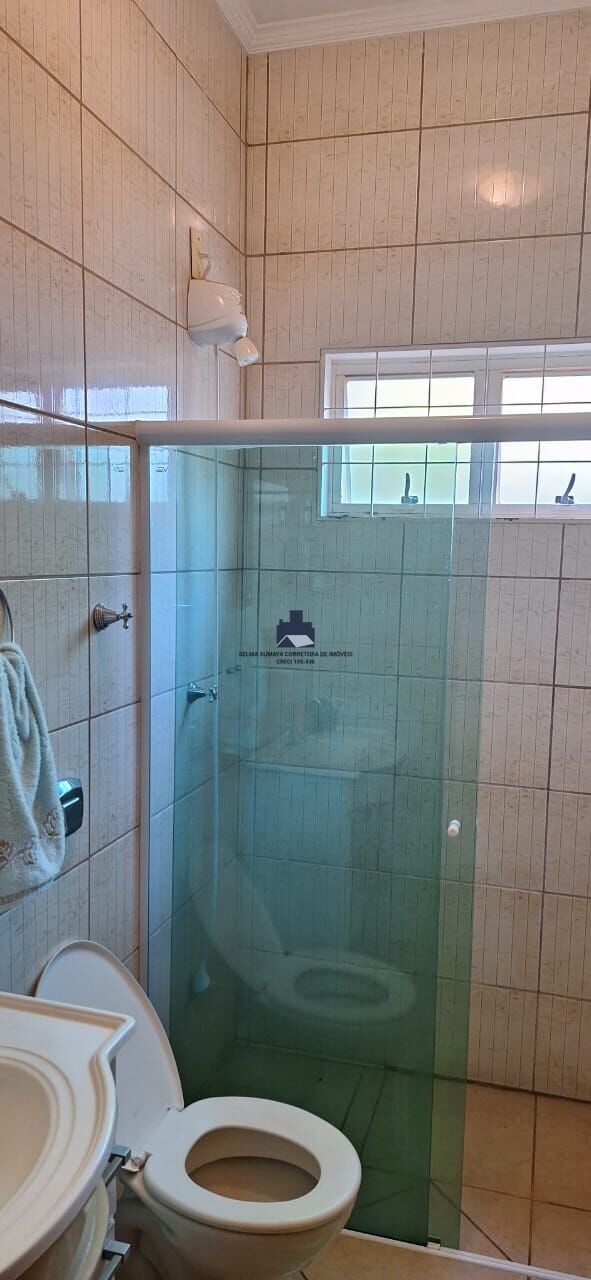 Casa com 3 quartos à venda, 217m² — foto 12 de 24