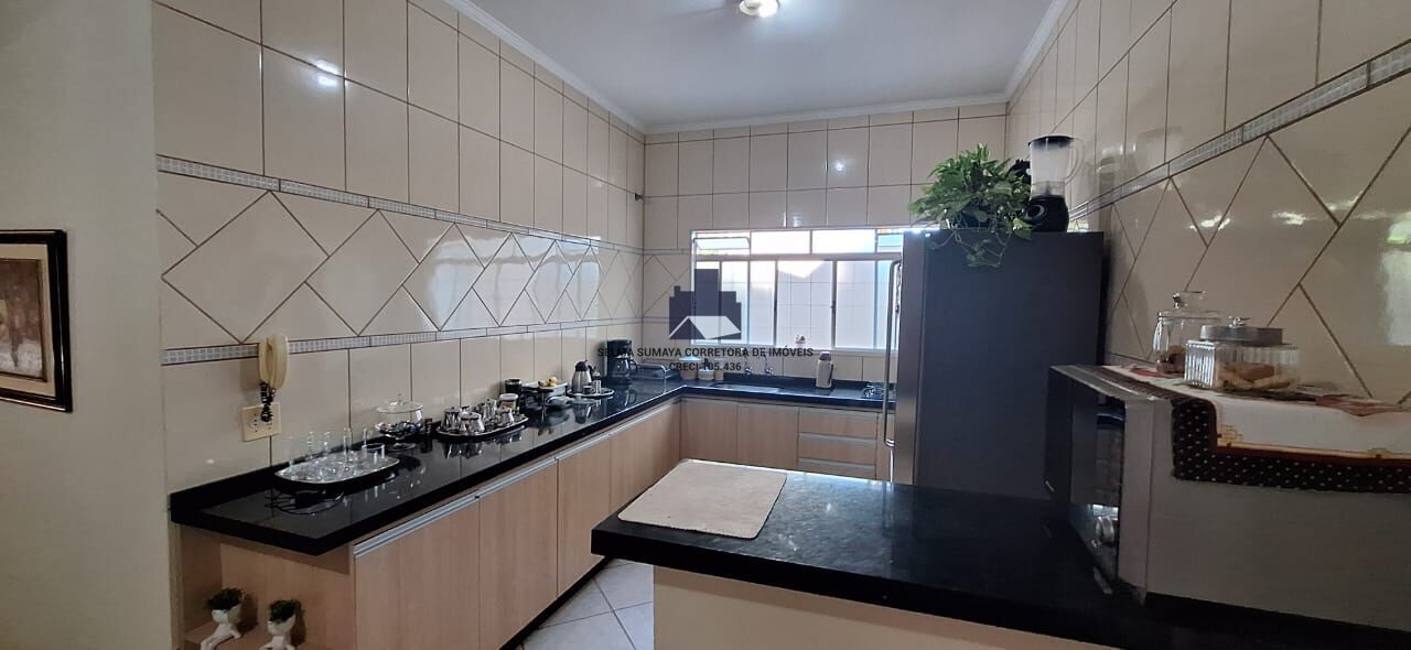 Casa com 3 quartos à venda, 217m² — foto 20 de 24