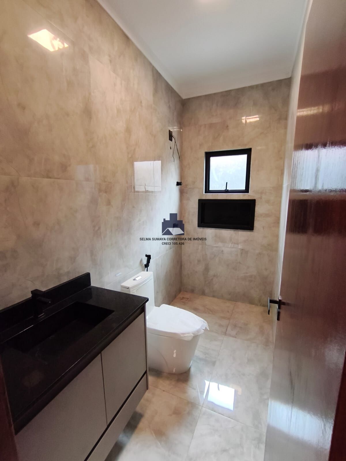 Casa de Condomínio com 3 quartos à venda, 188m² — foto 18 de 43
