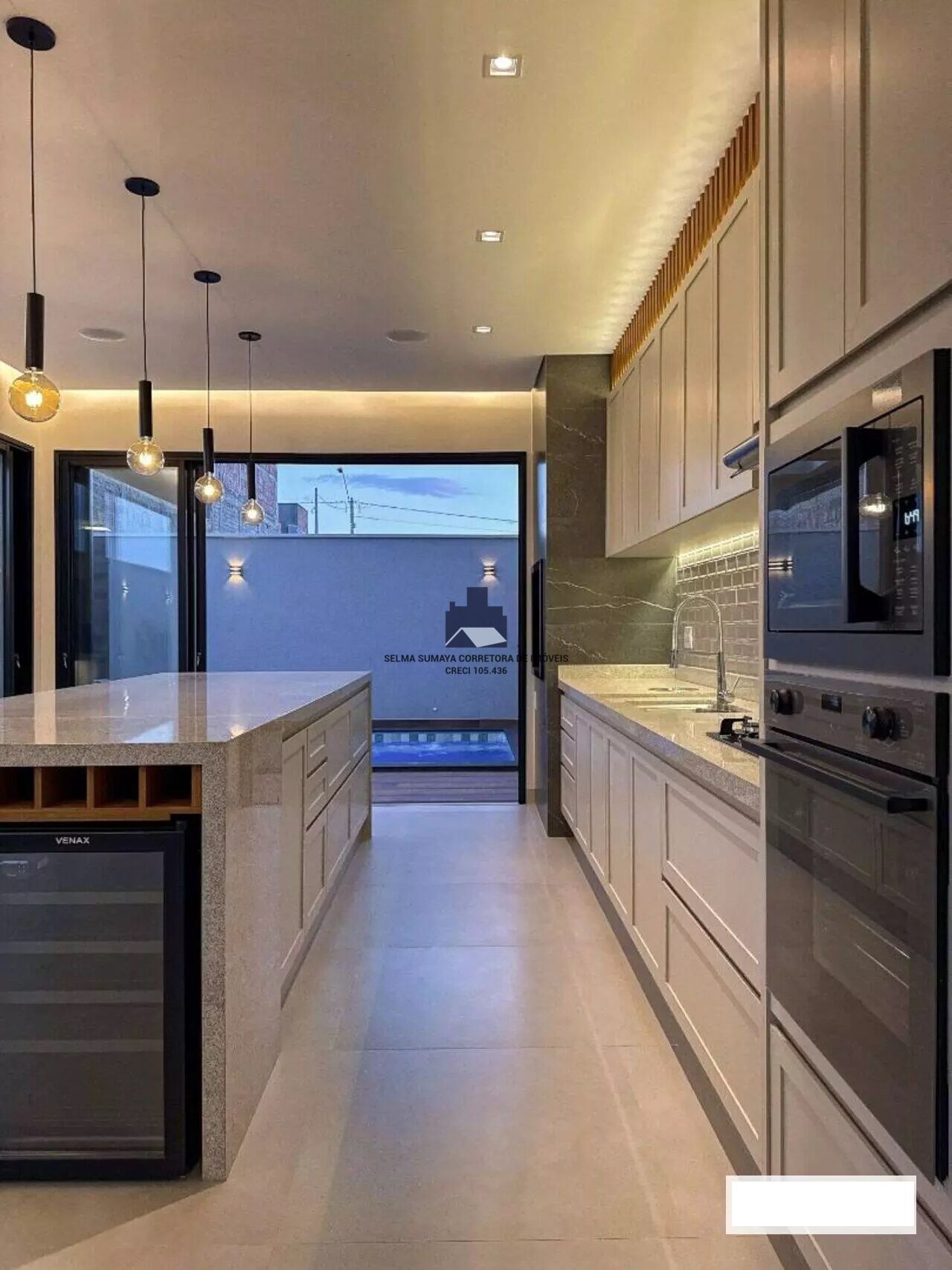 Casa de Condomínio com 3 quartos à venda, 186m² — foto 13 de 21