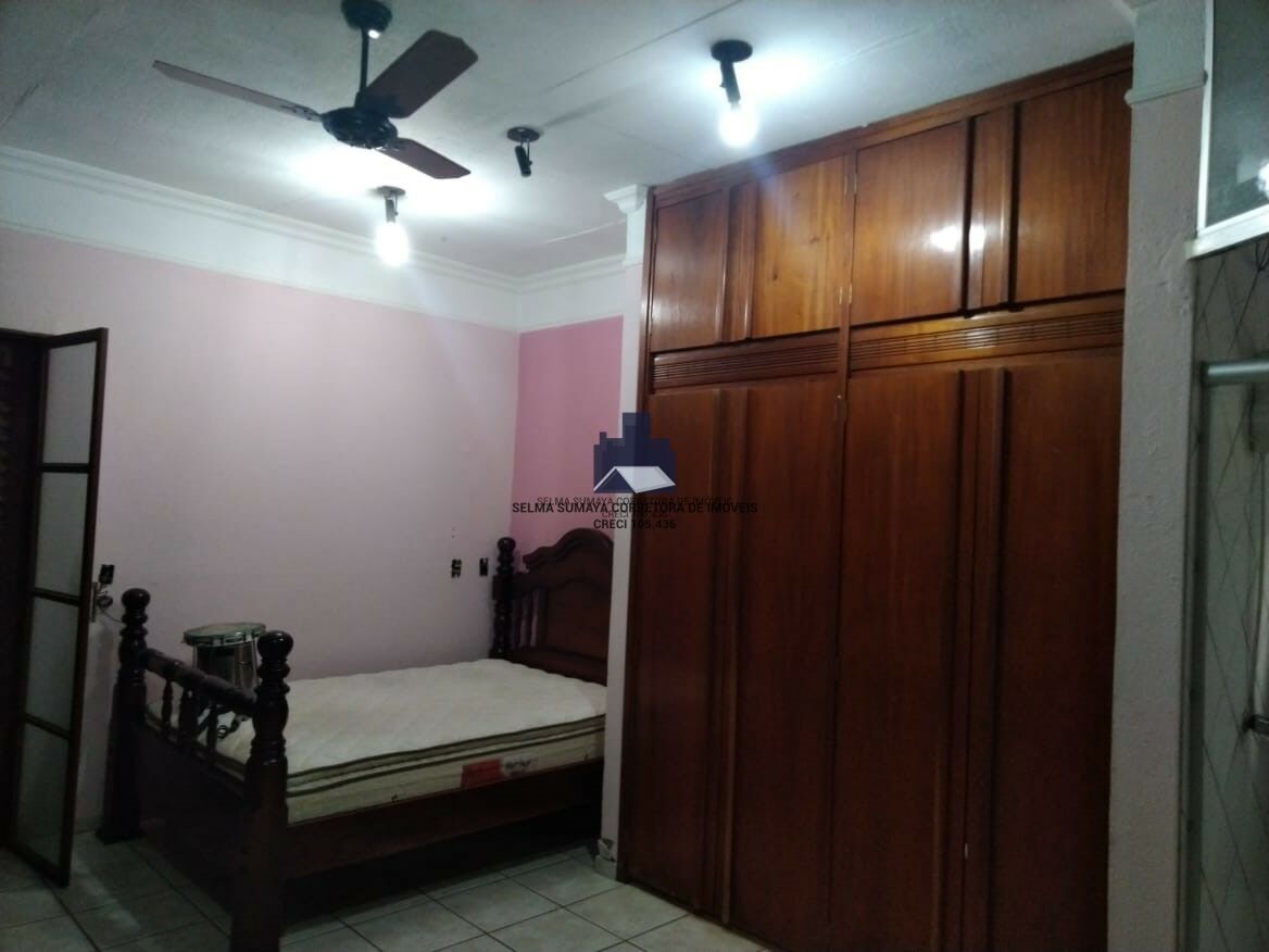 Casa com 3 quartos à venda, 240m² — foto 10 de 29