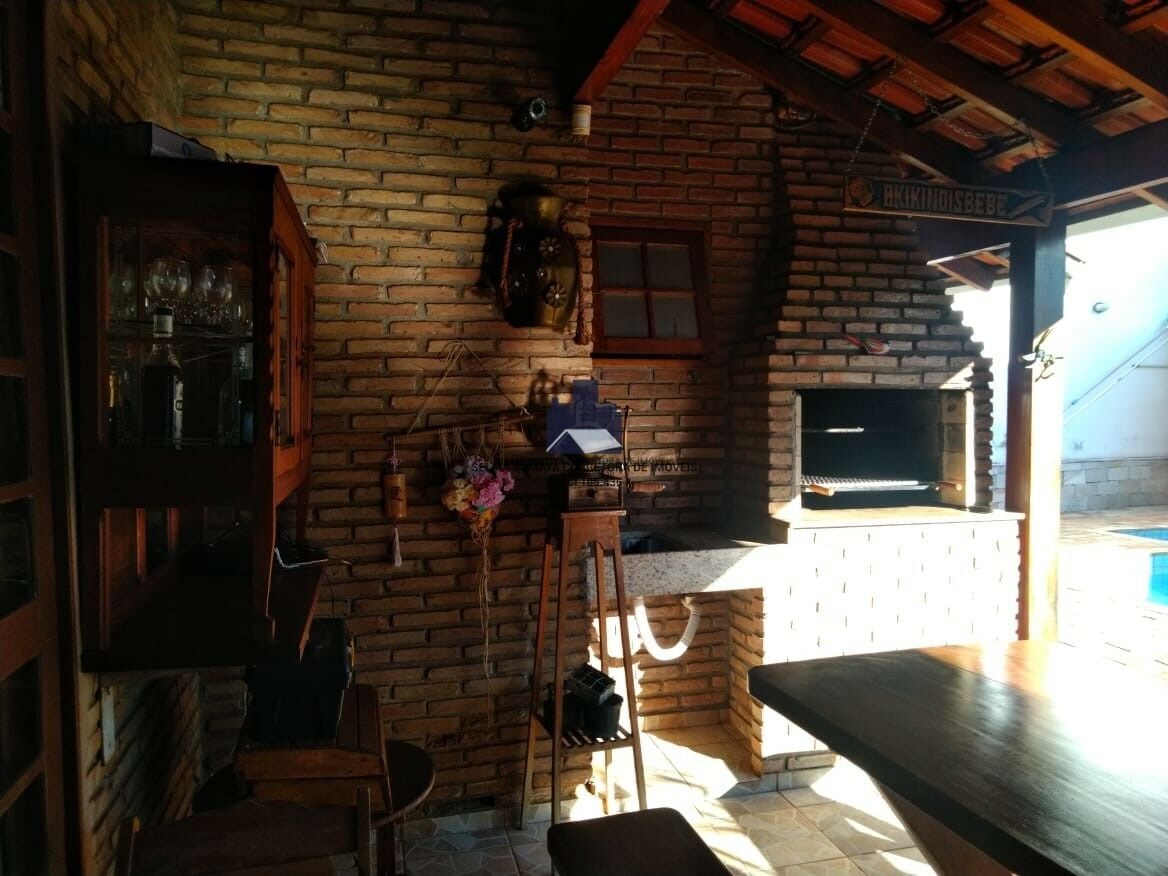 Casa com 3 quartos à venda, 240m² — foto 5 de 29