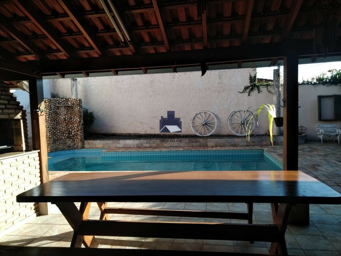 Casa com 3 quartos à venda, 240m² — foto 7 de 29