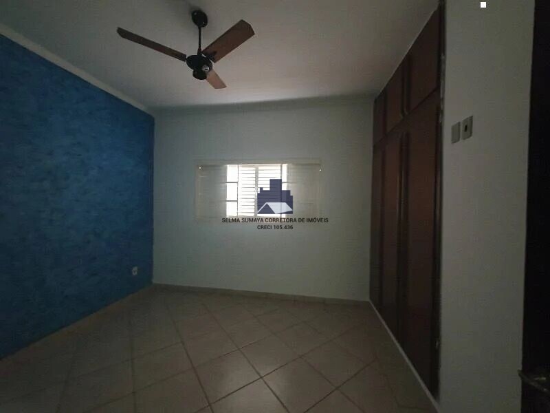 Casa com 3 quartos à venda, 260m² — foto 4 de 13