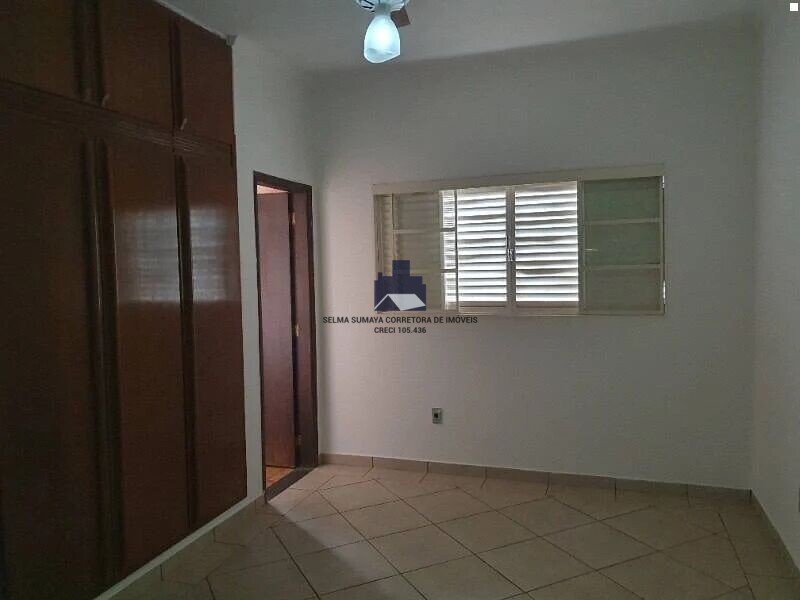 Casa com 3 quartos à venda, 260m² — foto 9 de 13