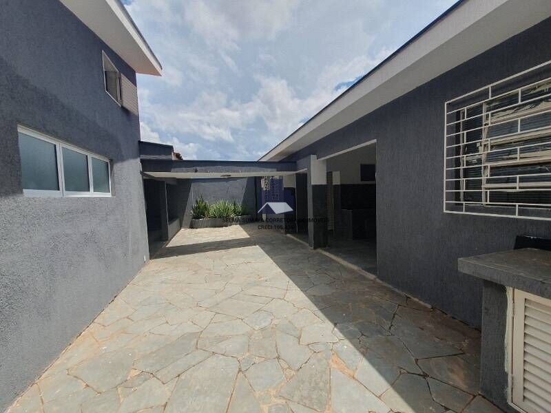 Casa com 3 quartos à venda, 260m² — foto 10 de 13