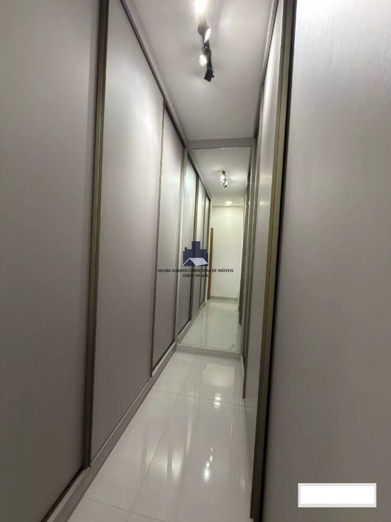Casa de Condomínio com 3 quartos à venda, 246m² — foto 14 de 16