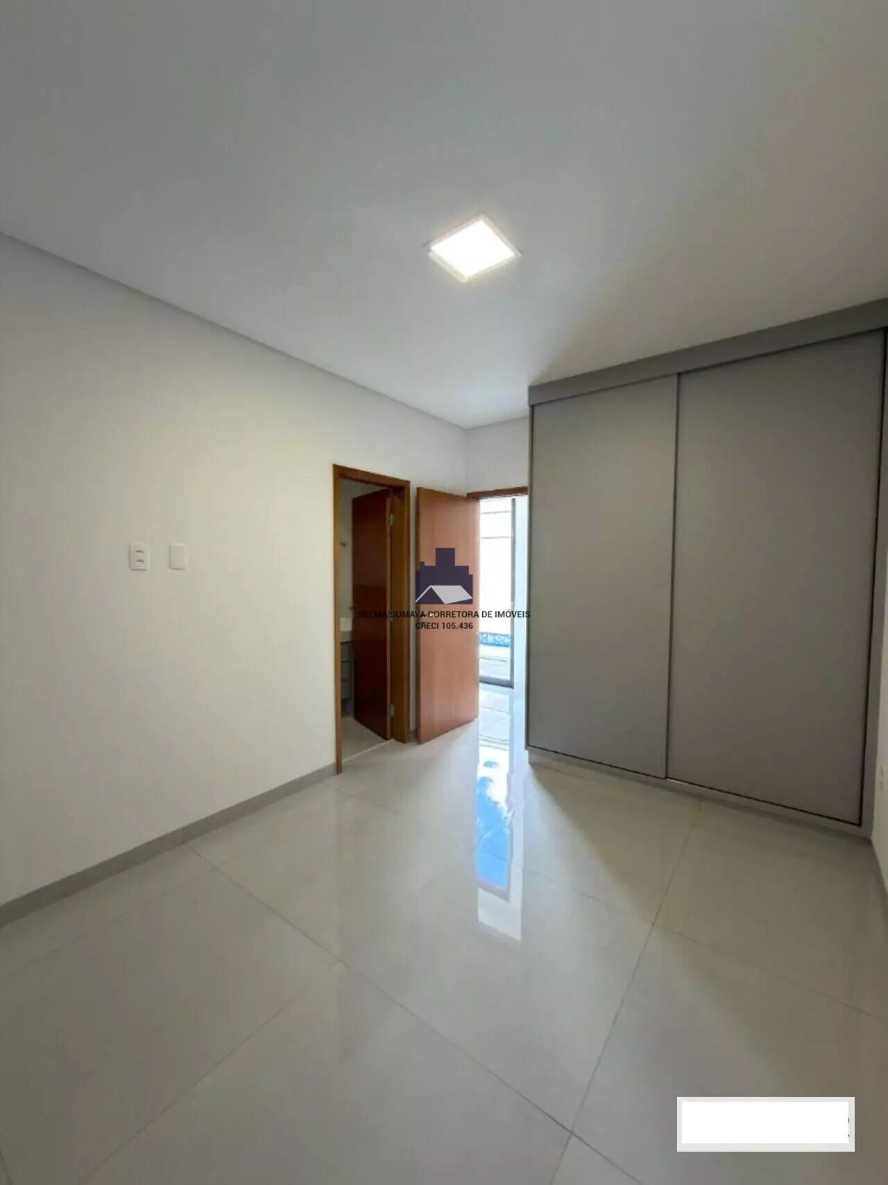 Casa de Condomínio com 3 quartos à venda, 246m² — foto 8 de 16