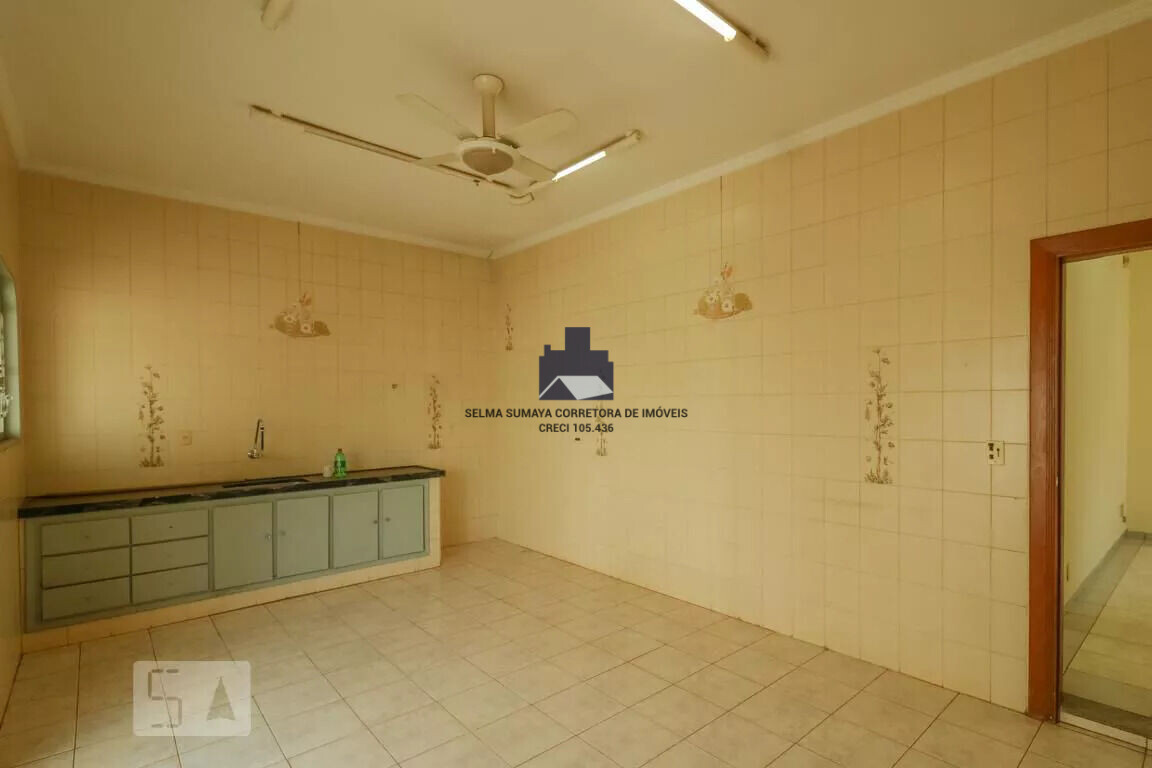 Casa com 3 quartos à venda, 250m² — foto 22 de 32