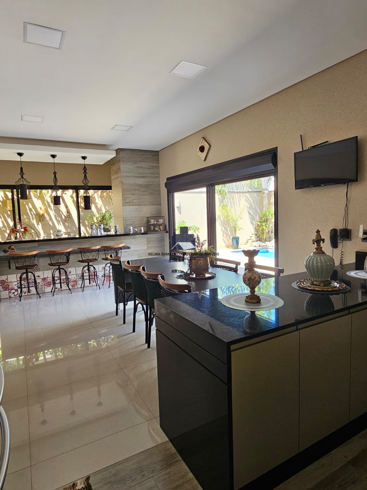 Casa de Condomínio com 3 quartos à venda, 219m² — foto 13 de 29