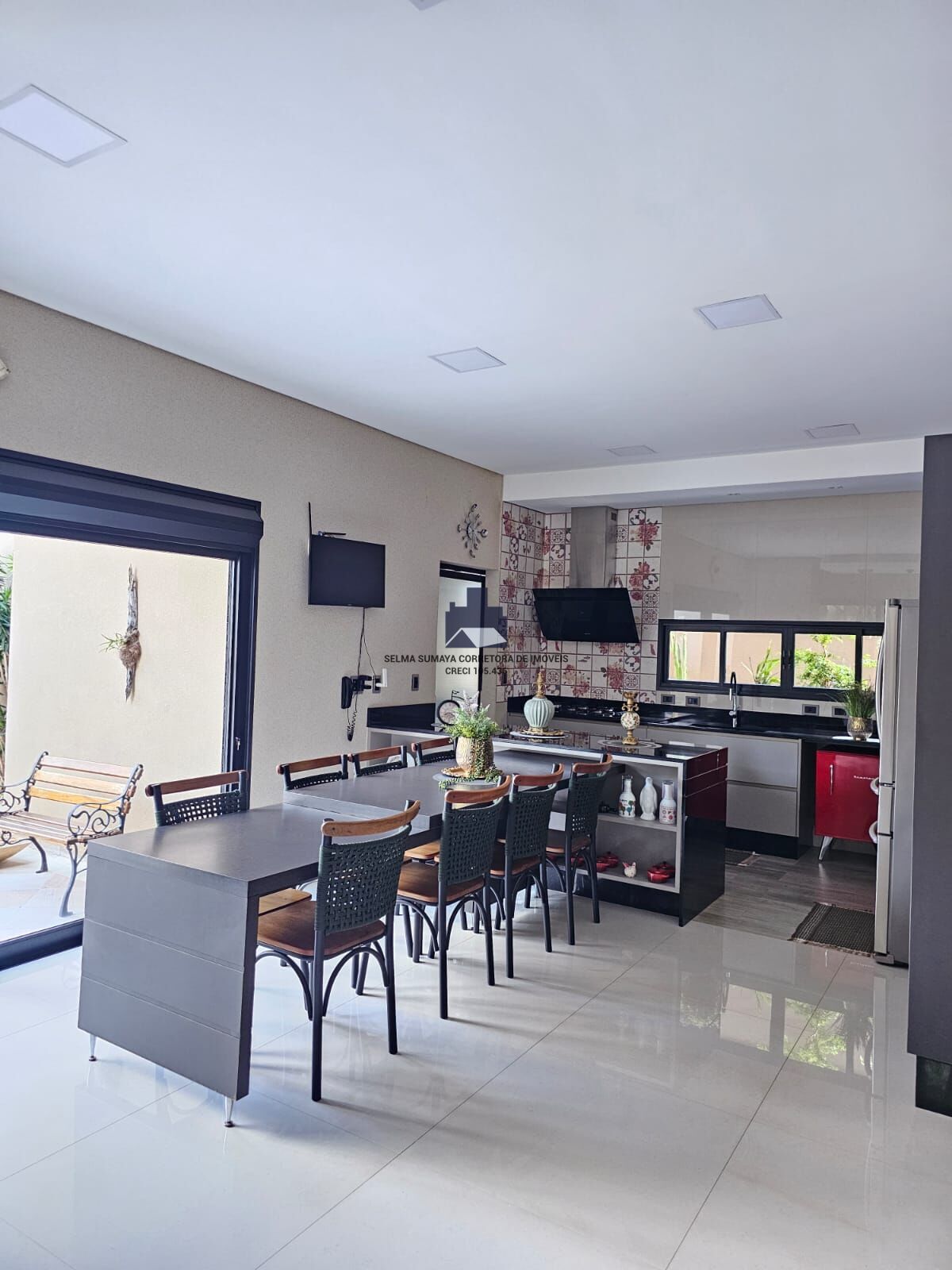 Casa de Condomínio com 3 quartos à venda, 219m² — foto 4 de 29