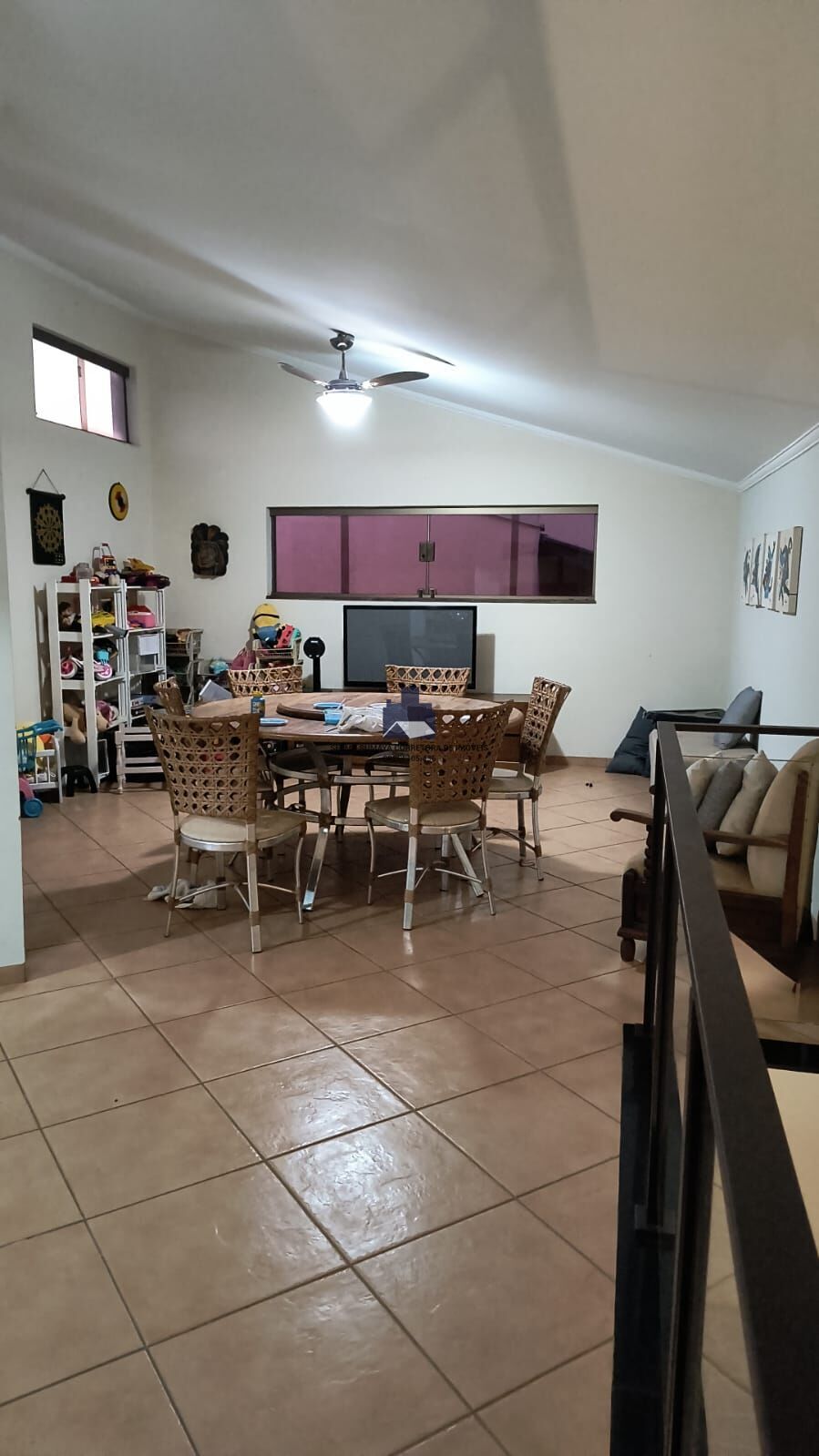 Casa com 3 quartos à venda, 240m² — foto 5 de 10