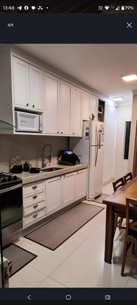 Casa com 3 quartos à venda, 240m² — foto 4 de 10