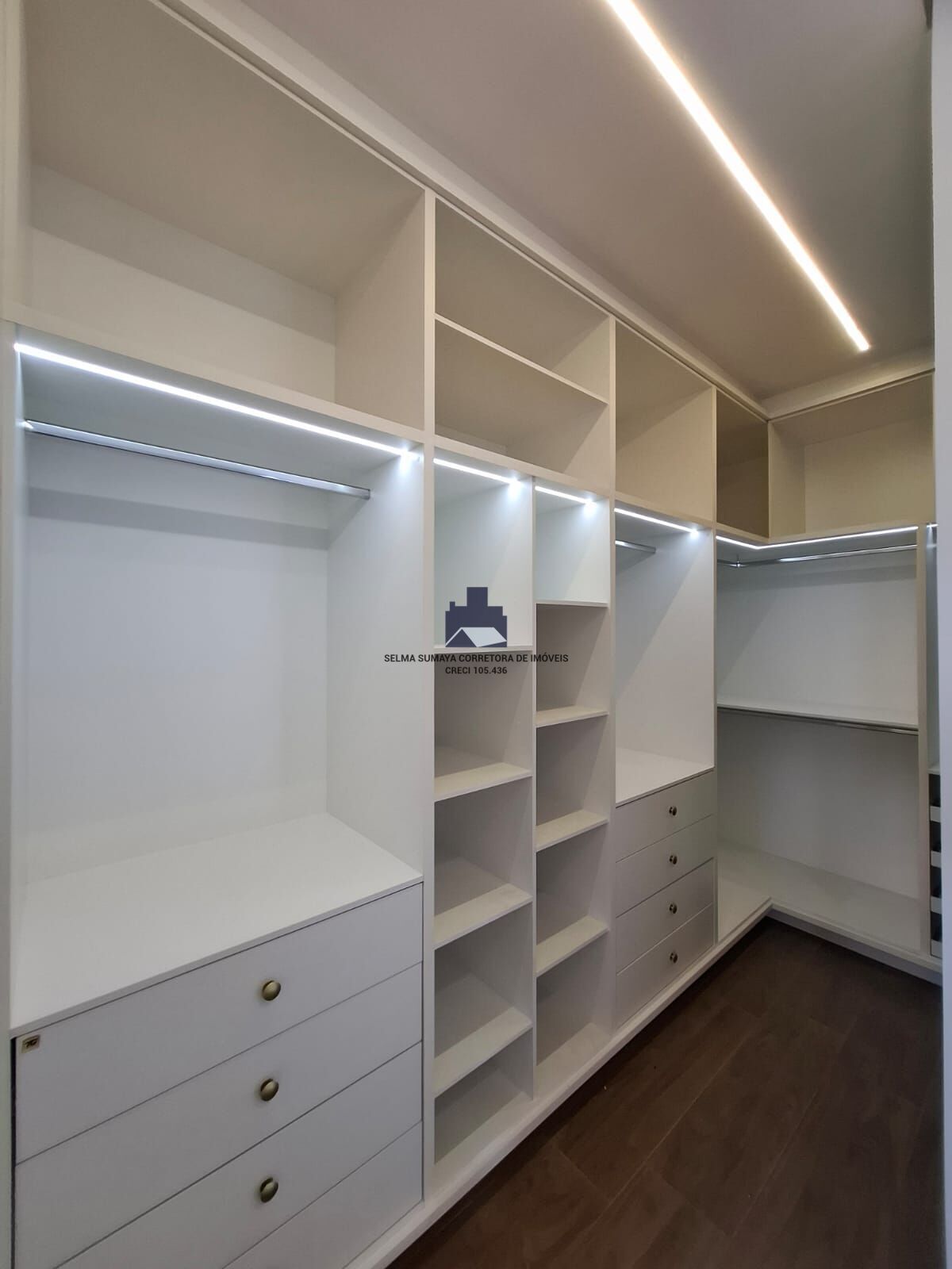 Casa de Condomínio com 3 quartos à venda, 250m² — foto 5 de 31