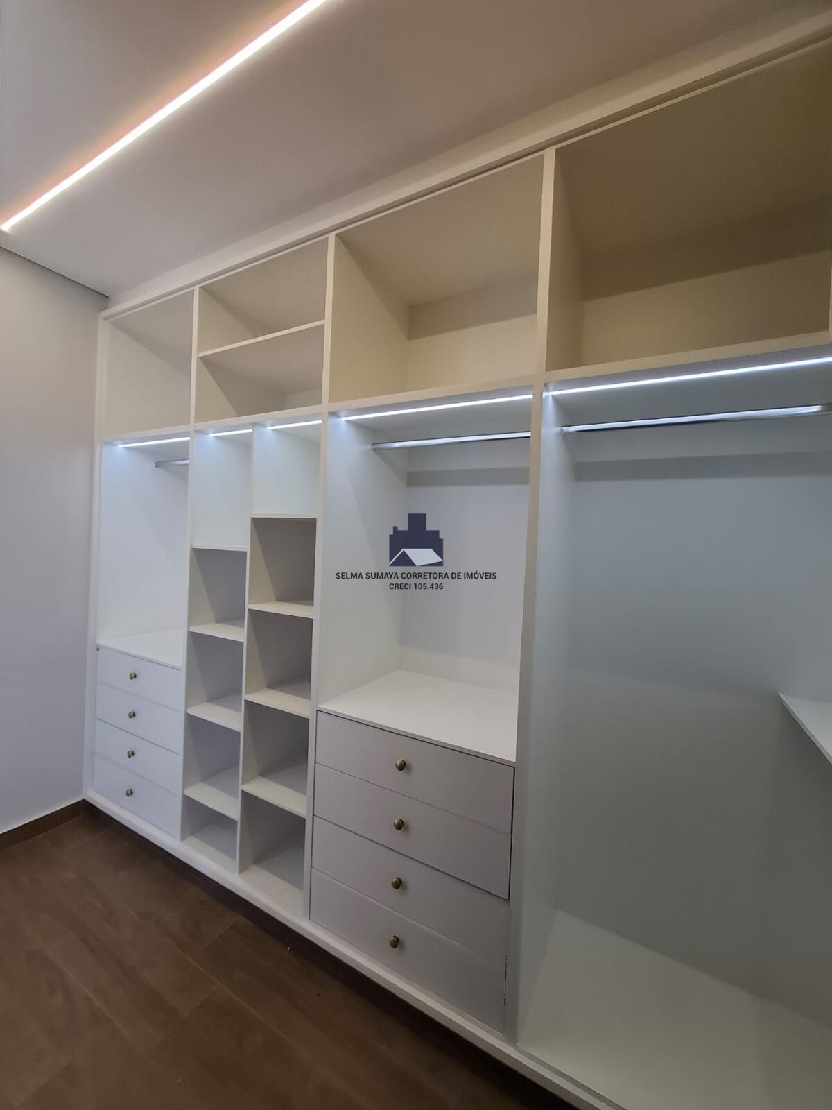 Casa de Condomínio com 3 quartos à venda, 250m² — foto 24 de 31