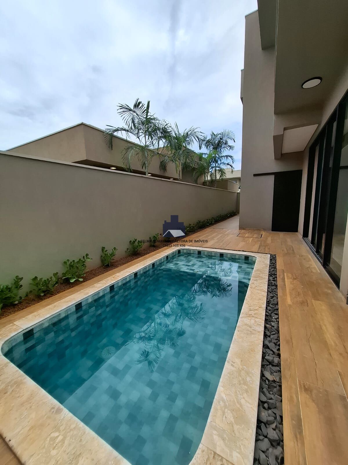 Casa de Condomínio com 3 quartos à venda, 250m² — foto 12 de 31