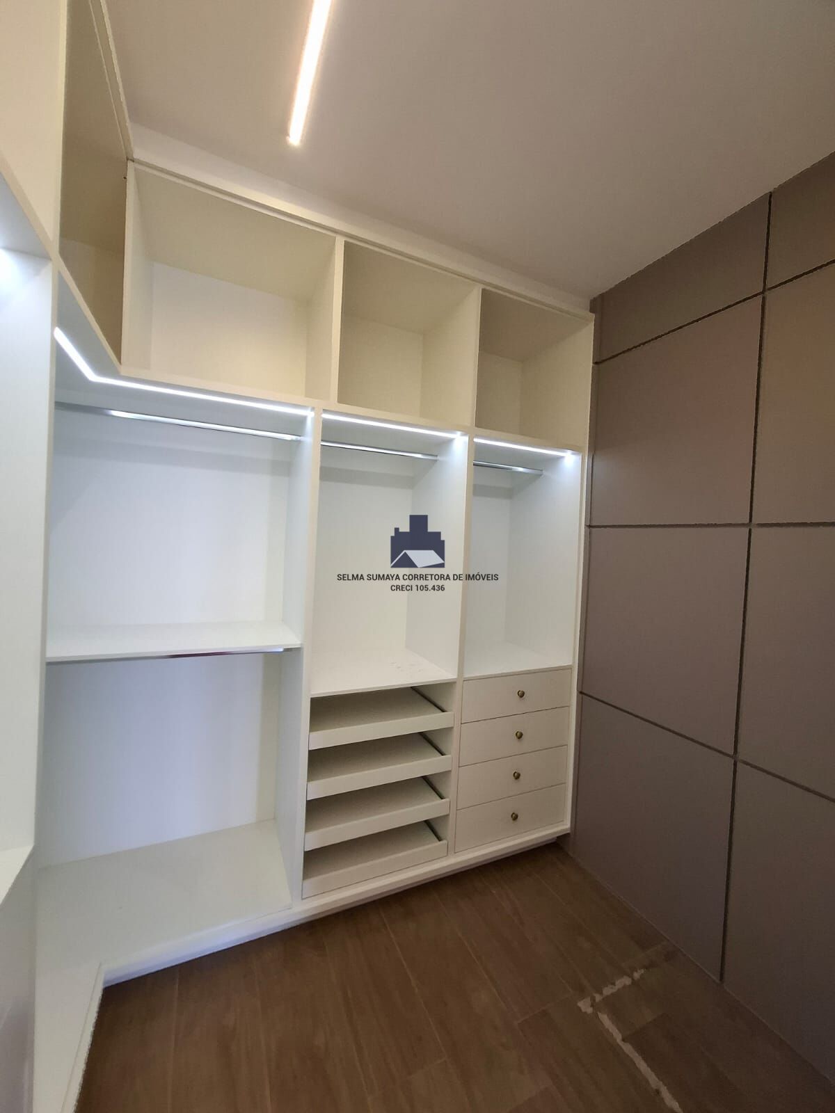 Casa de Condomínio com 3 quartos à venda, 250m² — foto 25 de 31