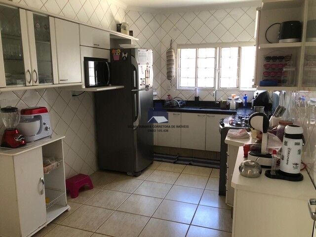 Casa com 3 quartos à venda, 300m² — foto 14 de 17