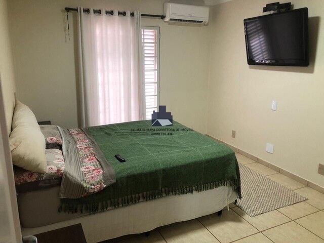 Casa com 3 quartos à venda, 300m² — foto 12 de 17