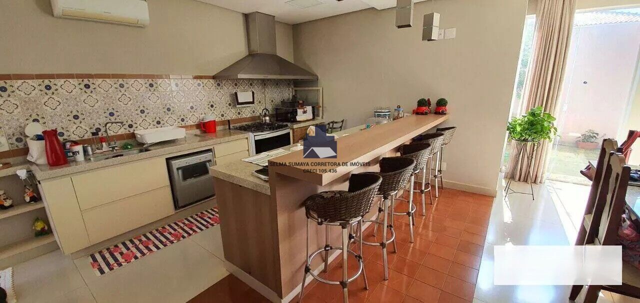 Casa de Condomínio com 3 quartos à venda, 260m² — foto 11 de 19