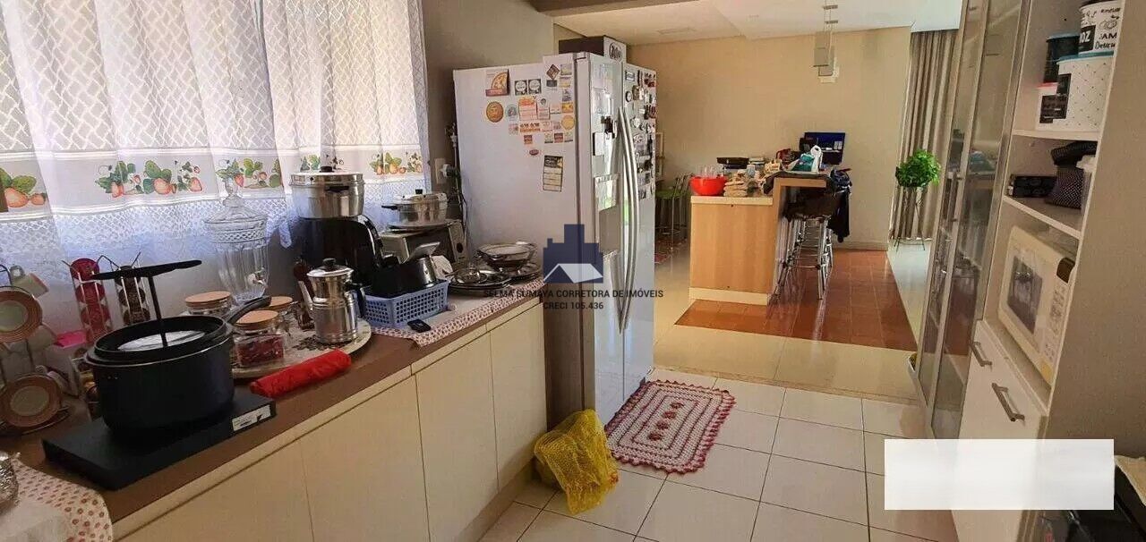 Casa de Condomínio com 3 quartos à venda, 260m² — foto 4 de 19