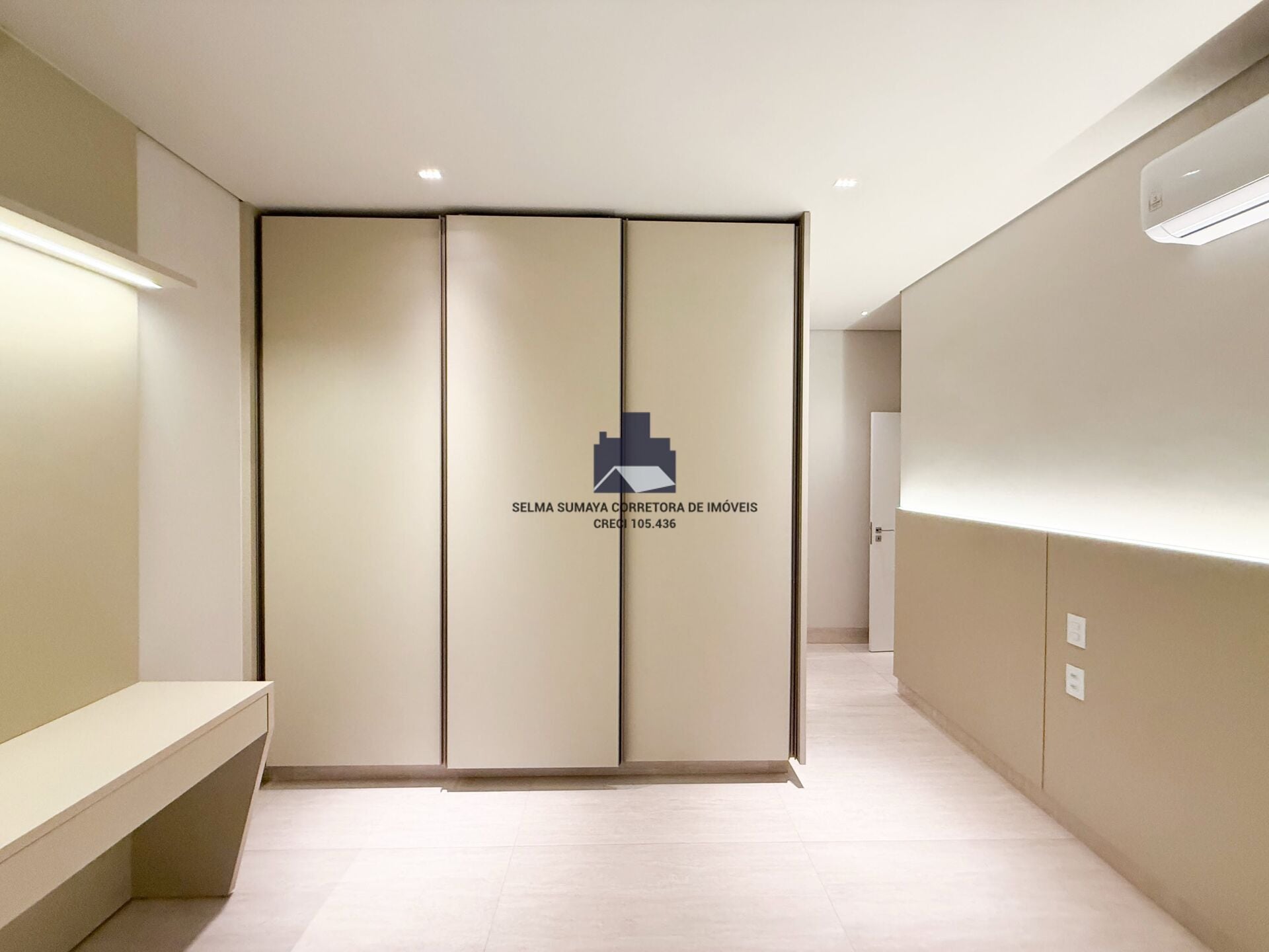 Casa de Condomínio com 4 quartos à venda, 330m² — foto 17 de 19