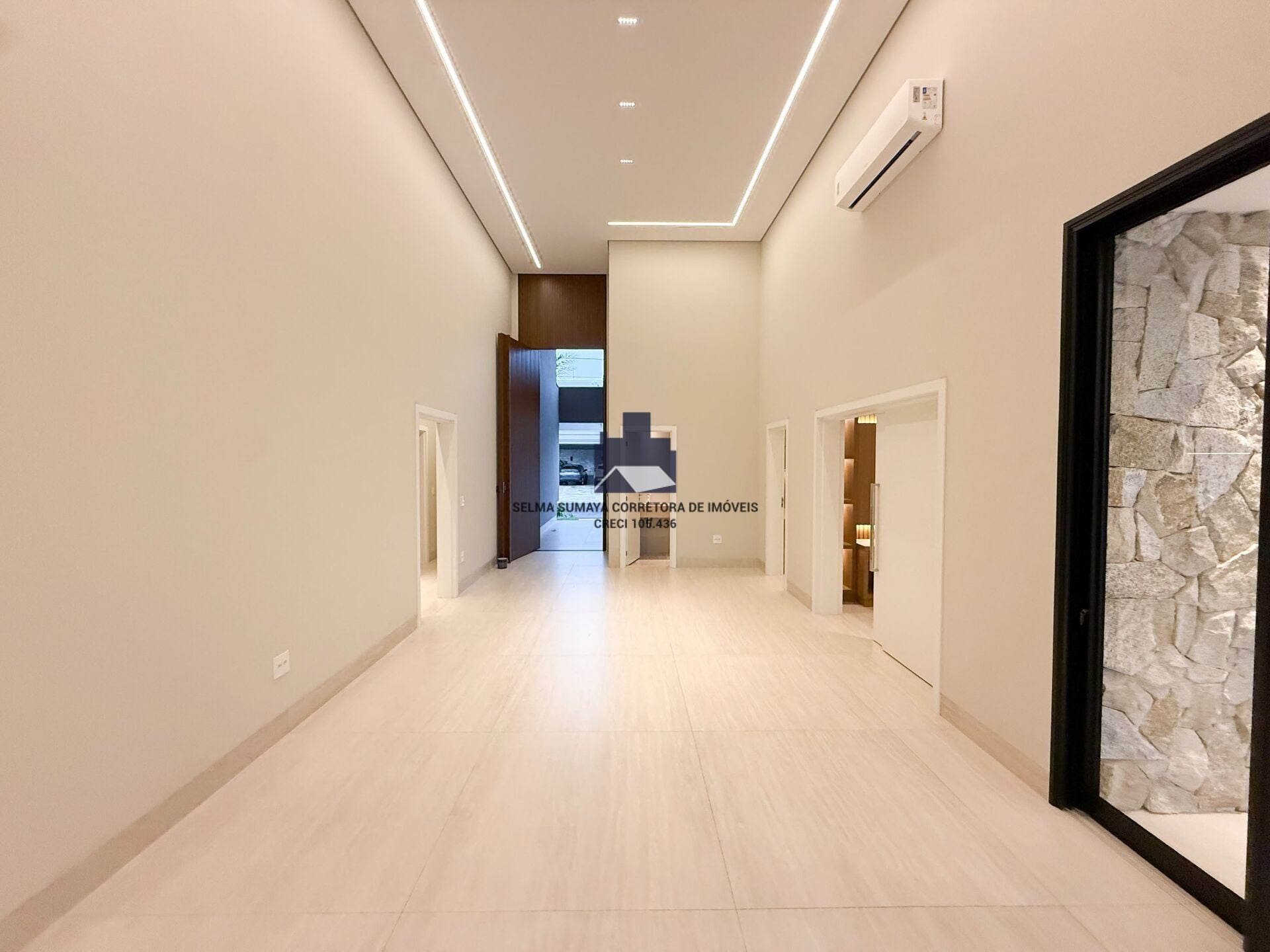 Casa de Condomínio com 4 quartos à venda, 330m² — foto 4 de 19