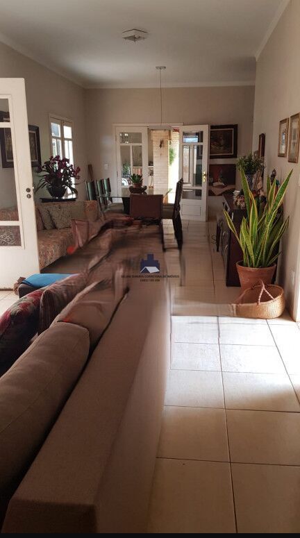 Casa com 3 quartos à venda, 270m² — foto 12 de 19