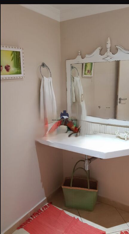 Casa com 3 quartos à venda, 270m² — foto 15 de 19