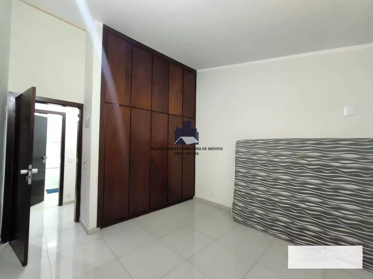 Casa com 3 quartos à venda, 320m² — foto 20 de 25