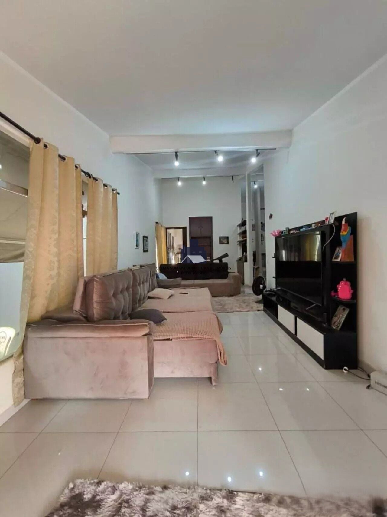 Casa com 3 quartos à venda, 320m² — foto 5 de 25