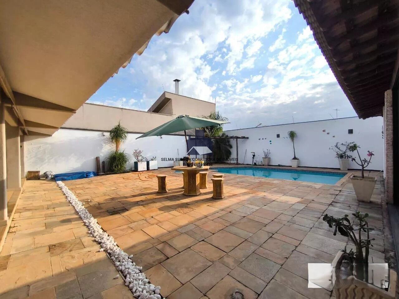 Casa com 3 quartos à venda, 320m² — foto 4 de 25