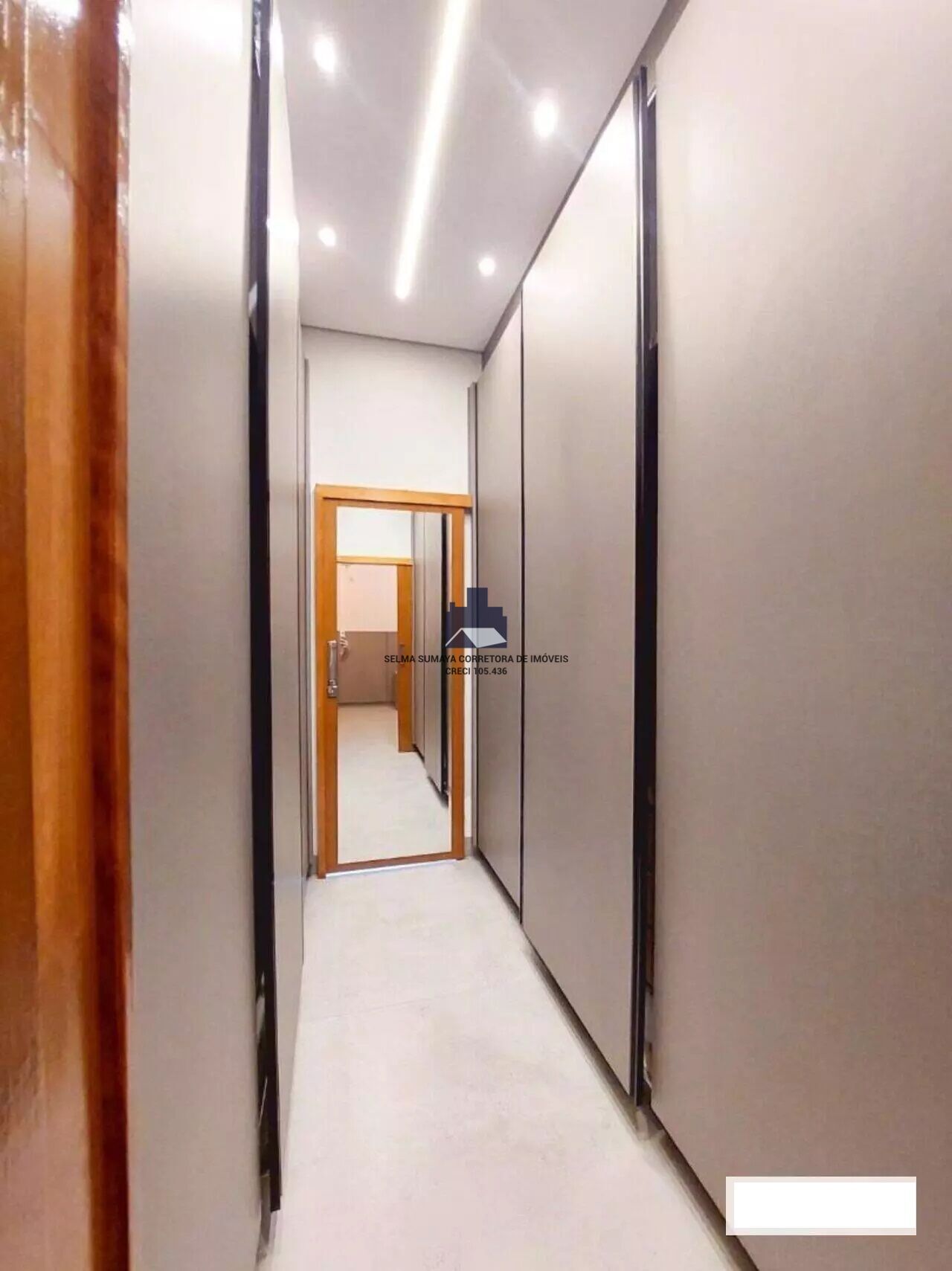 Casa de Condomínio com 3 quartos à venda, 215m² — foto 10 de 18
