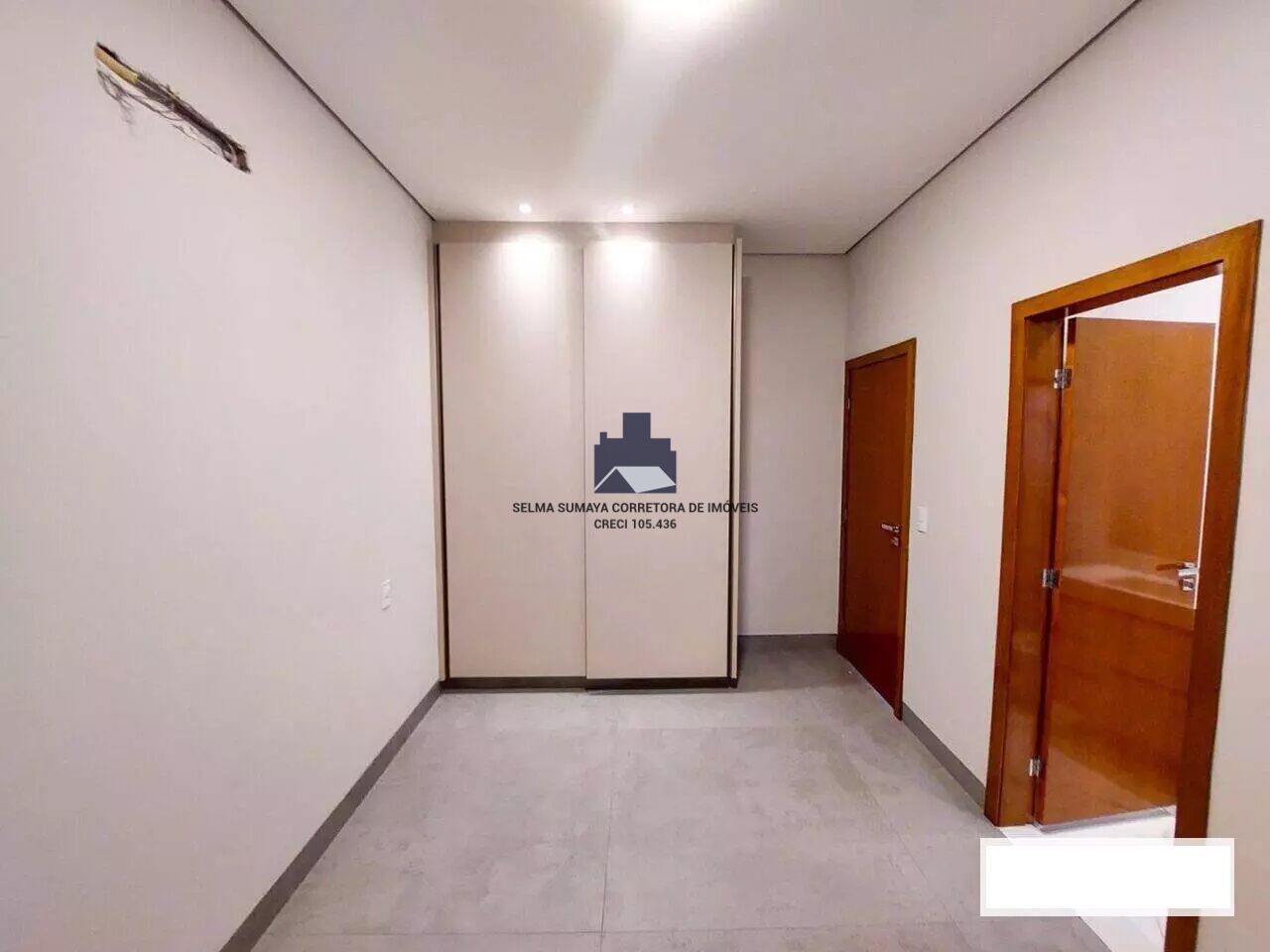 Casa de Condomínio com 3 quartos à venda, 215m² — foto 9 de 18