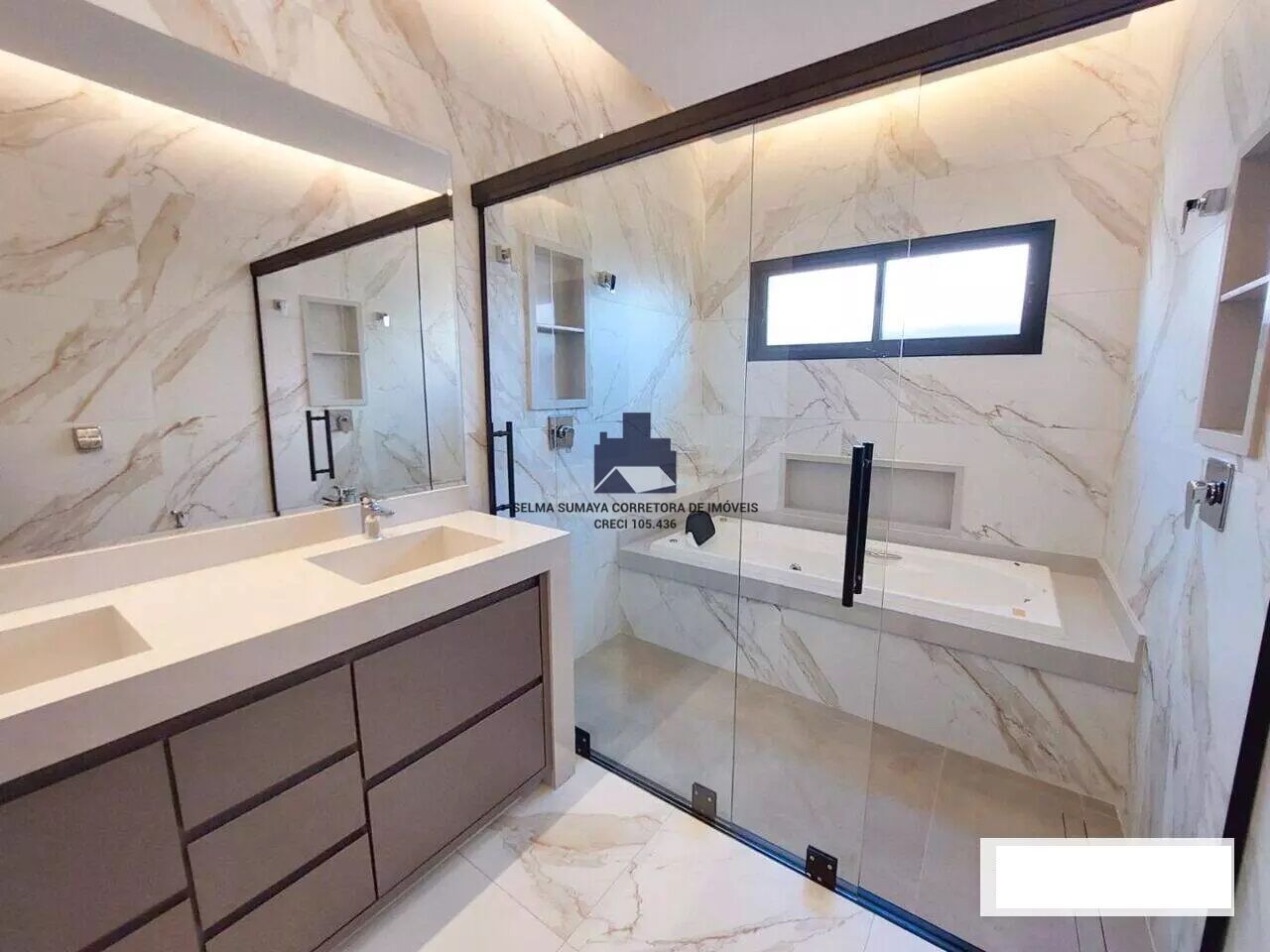 Casa de Condomínio com 3 quartos à venda, 215m² — foto 17 de 18