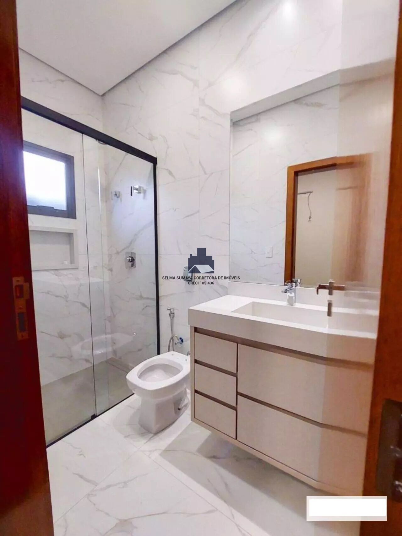 Casa de Condomínio com 3 quartos à venda, 215m² — foto 8 de 18