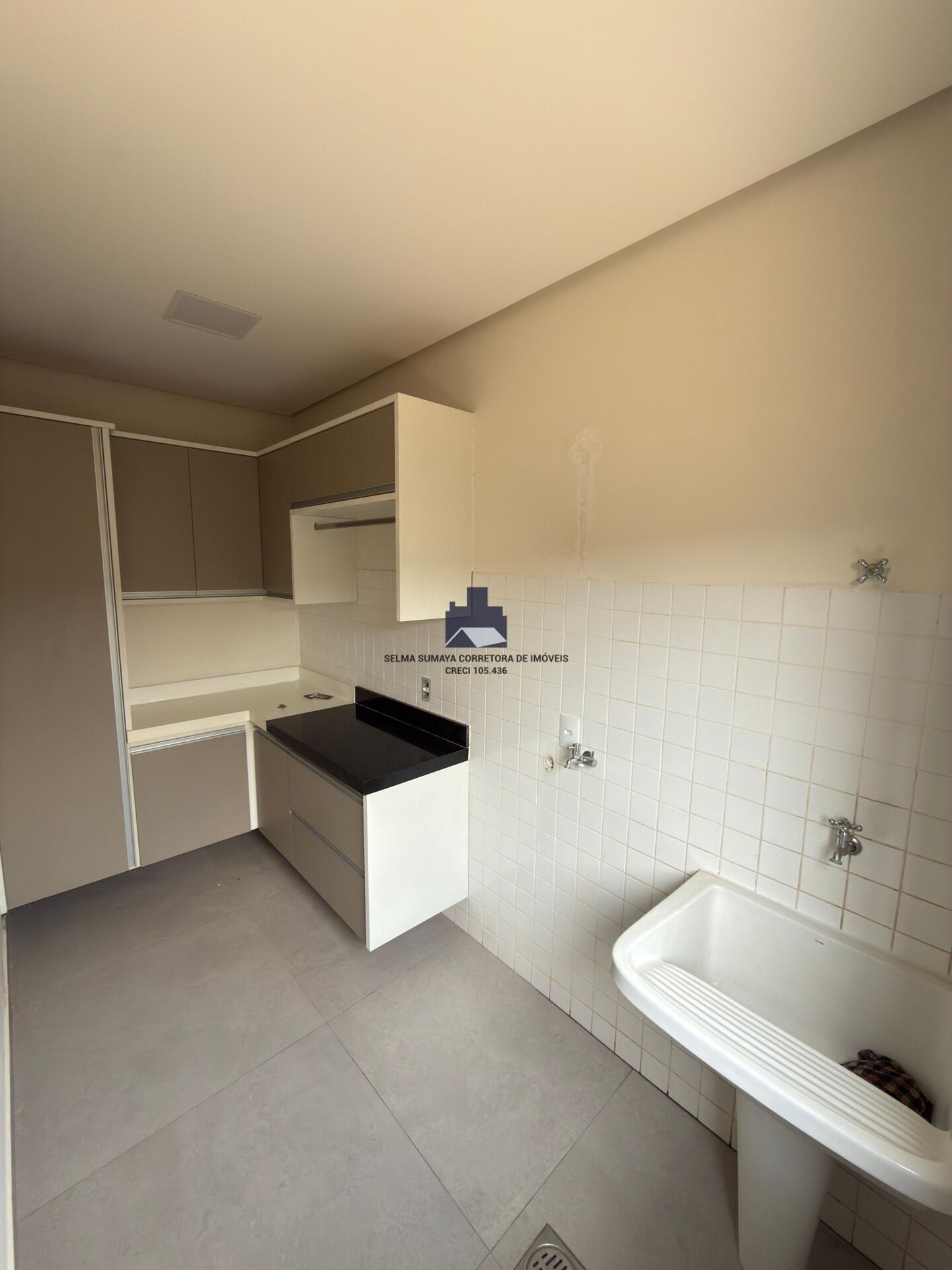 Casa de Condomínio com 4 quartos à venda, 330m² — foto 10 de 10