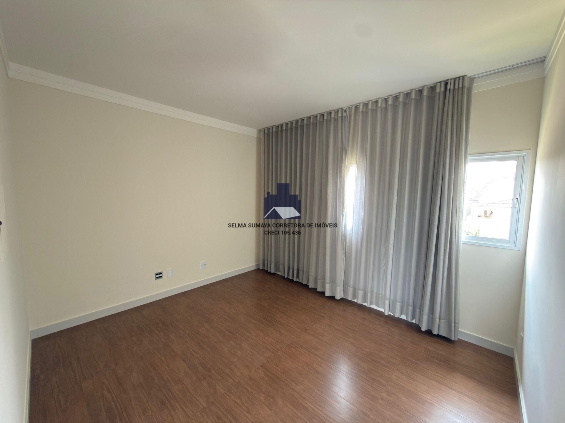Casa de Condomínio com 4 quartos à venda, 330m² — foto 6 de 10