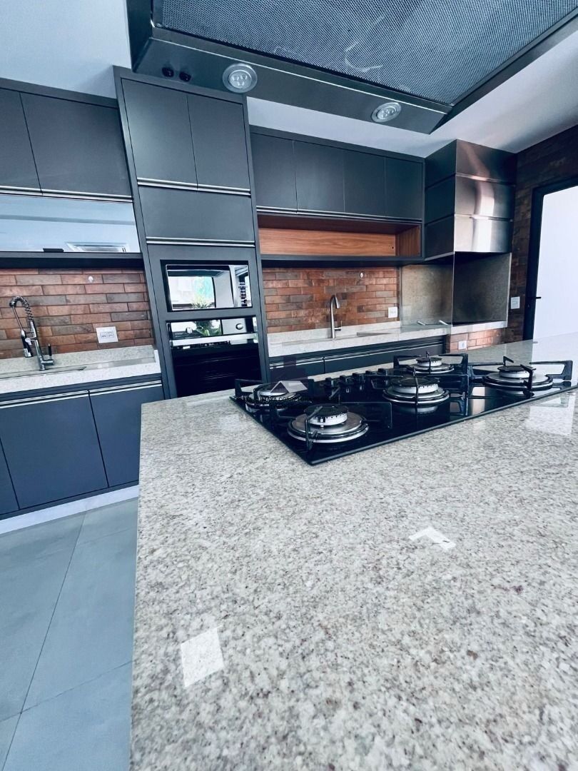 Casa de Condomínio com 3 quartos à venda, 255m² — foto 18 de 19