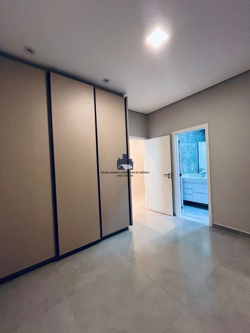 Casa de Condomínio com 3 quartos à venda, 255m² — foto 17 de 19