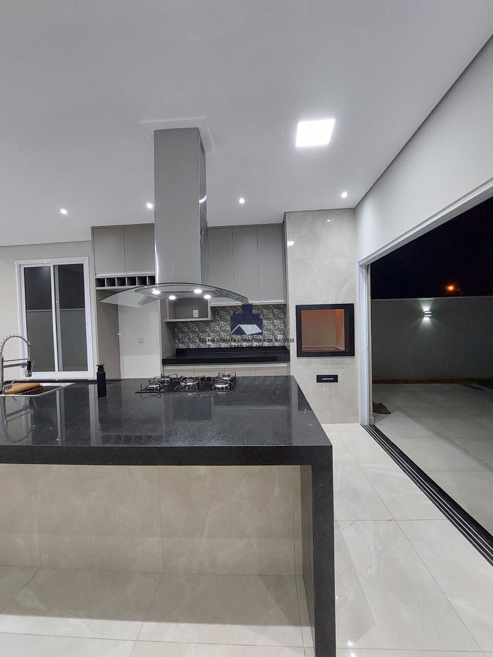 Casa de Condomínio com 3 quartos à venda, 150m² — foto 4 de 35