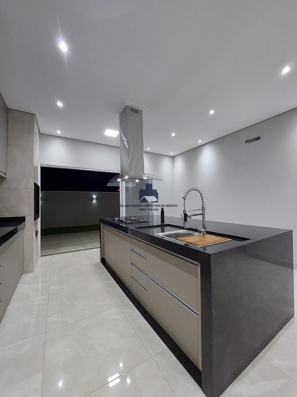 Casa de Condomínio com 3 quartos à venda, 150m² — foto 8 de 35