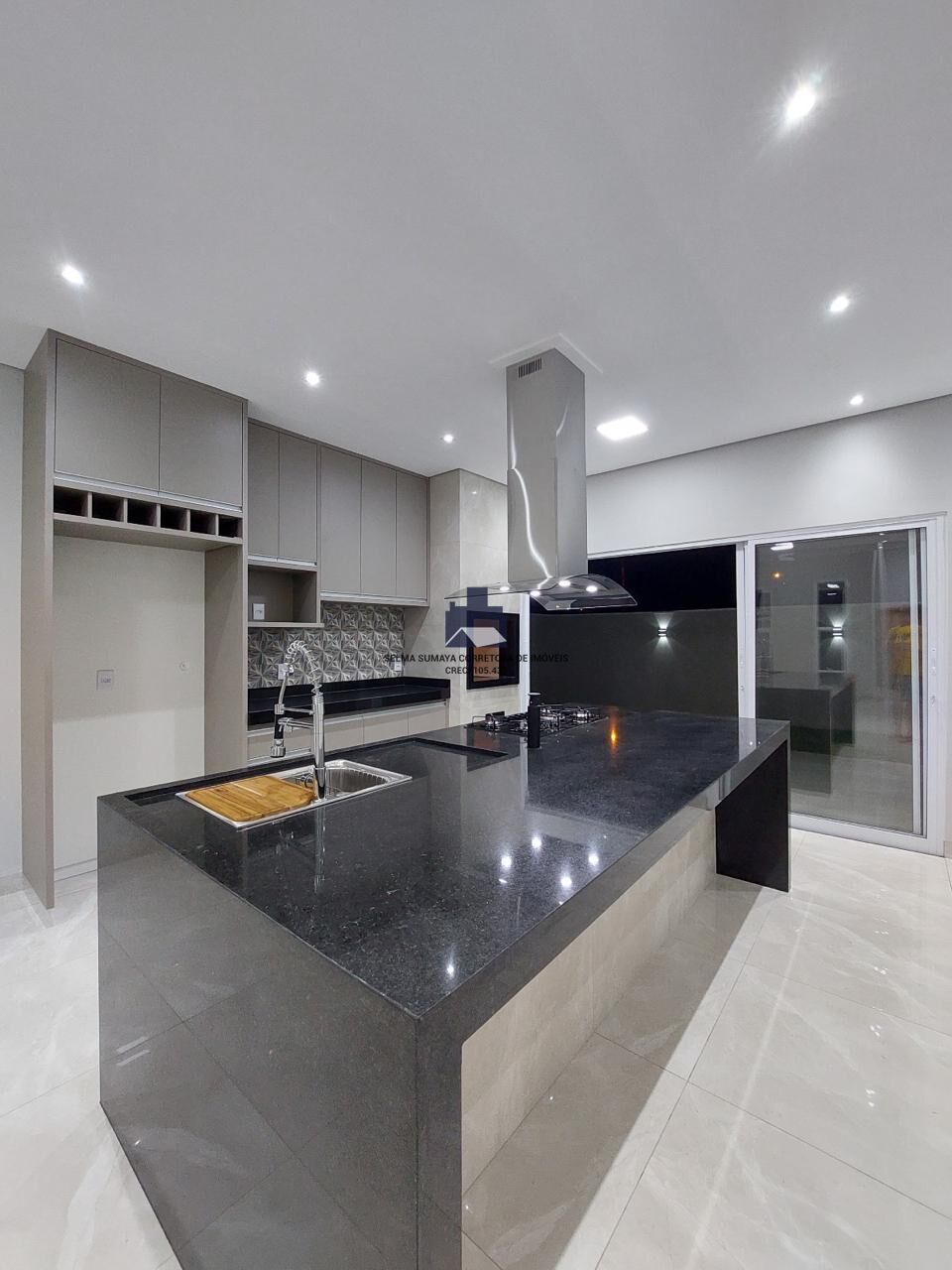 Casa de Condomínio com 3 quartos à venda, 150m² — foto 15 de 35