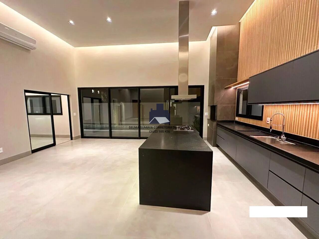 Casa de Condomínio com 3 quartos à venda, 256m² — foto 12 de 22