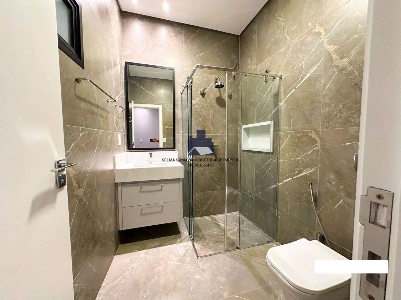 Casa de Condomínio com 3 quartos à venda, 256m² — foto 16 de 22