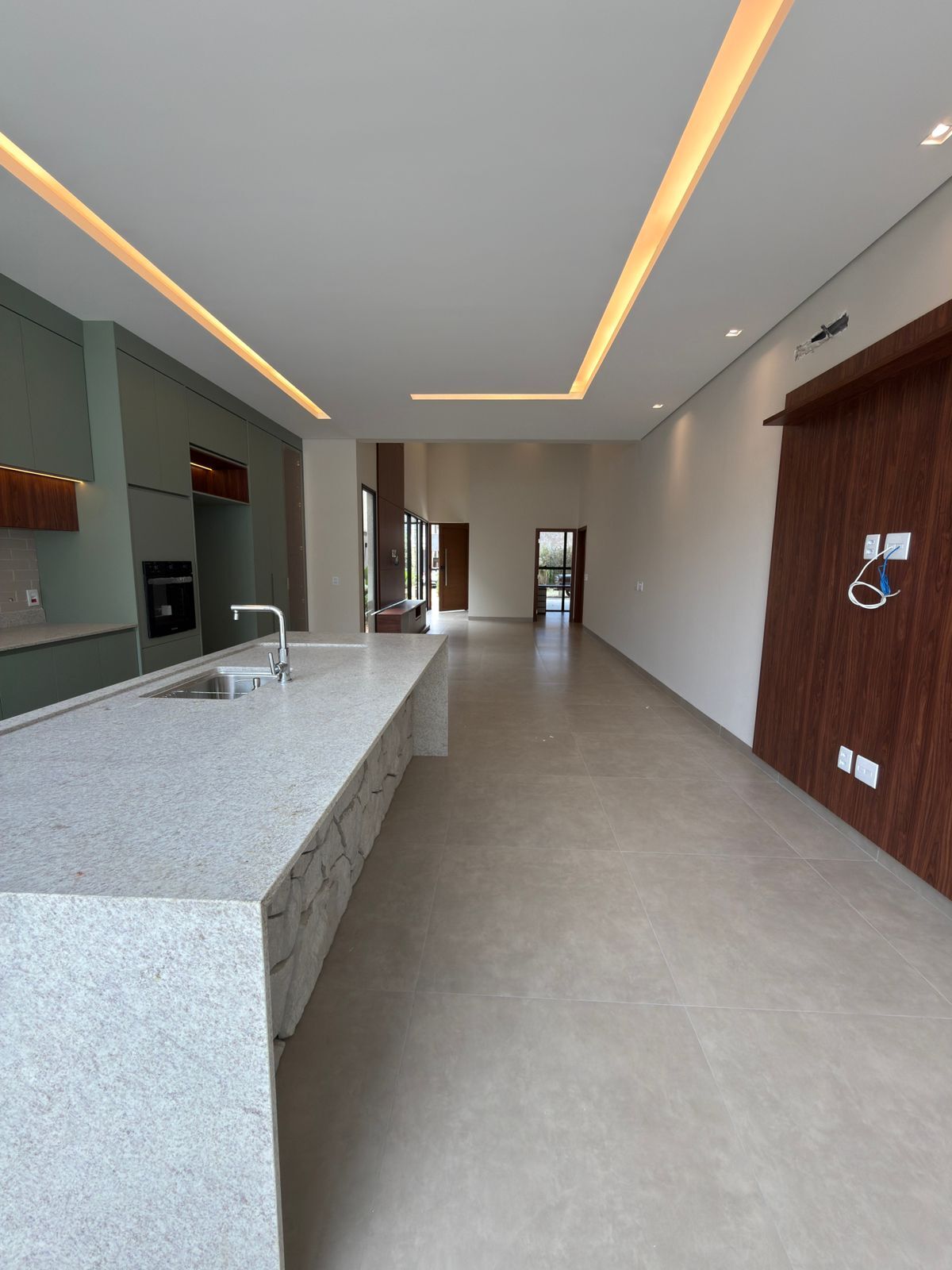 Casa de Condomínio com 3 quartos à venda, 205m² — foto 10 de 28