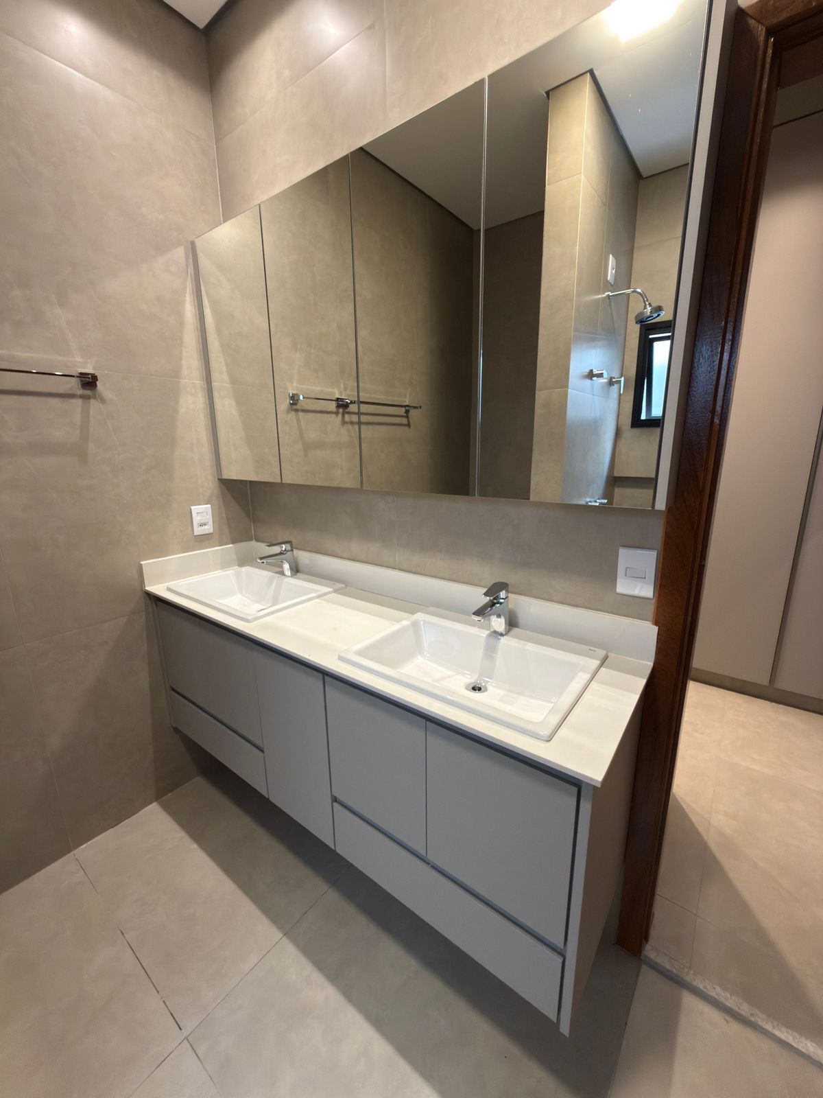 Casa de Condomínio com 3 quartos à venda, 205m² — foto 21 de 28